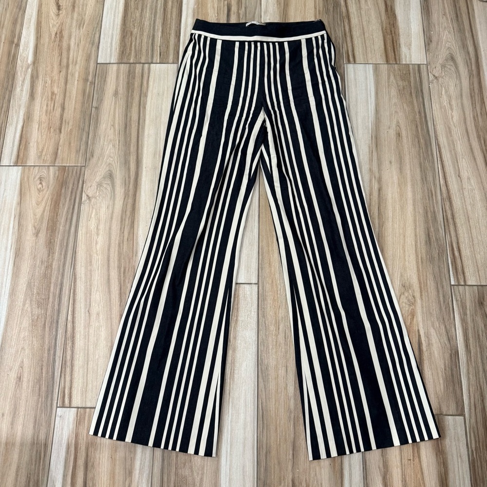 Alice + Olivia Black and White Wide Leg Pants